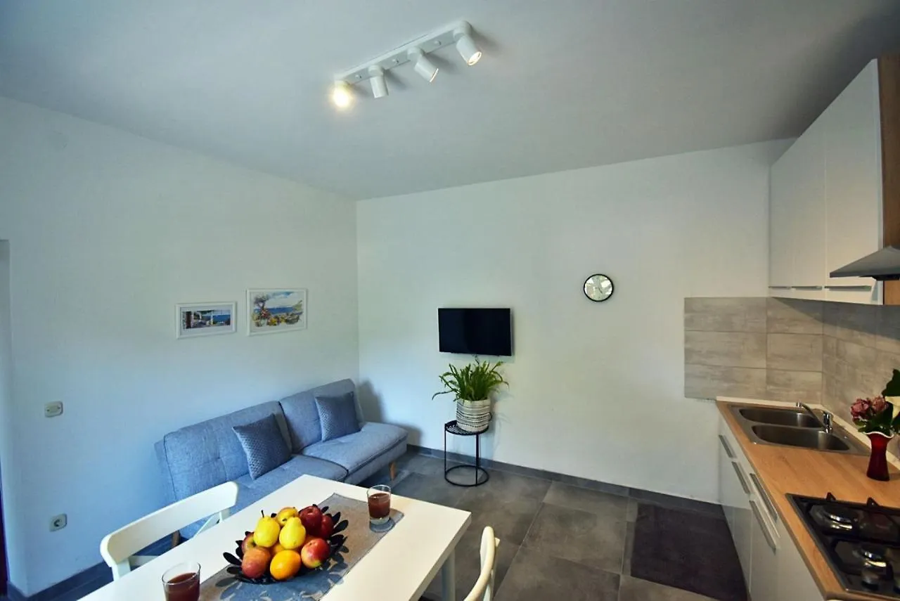 Apartment M&A - A Fazana 0*,  Croatia