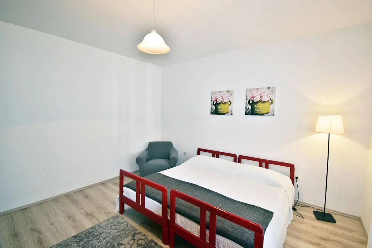 Apartment M&A - A Fazana 0*,  Croatia